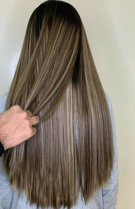 Hair Color For Pakistani Women, Sticking Hair Colour, Hair Sticking Colors, Pakistani Hair, Hair Sticking, Supply Organization, Hair Tint, Hair Color Streaks, Medium Layered Hair