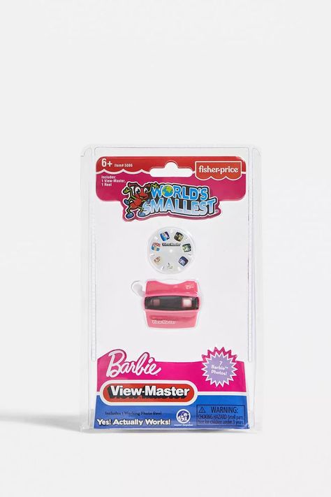 The iconic retro ViewMaster toy gets a mini update by World’s Smallest. The Barbie ViewMaster comes with a seven-image Barbie reel with images to flick between. World Smallest Toys, Brighton Townhouse, Worlds Smallest, Barbie House, Mini Things, Shopping World, Barbie And Ken, Room Organization, Small World