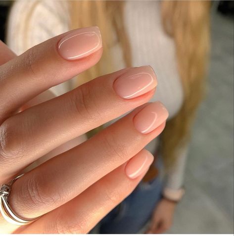 Natural Nails Short Coffin, Simple Shellac Nails Natural, Biogel Nails Natural Short, Nail Styles For Wide Nail Beds, Short Rubber Gel Nails, Natural Acrilyc Nails Short, Dip Powder Nails Natural Short Square, Very Short Squoval Nails, Natural Looking Shellac Nails