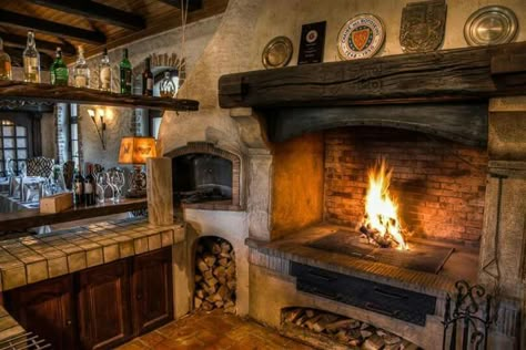 Cooking Fireplace, Cooking Hearth, Fireplace Cooking, Cottage Fireplace, Casa Country, Cob House, Kitchen Fireplace, Cabins And Cottages, Outdoor Kitchen Design