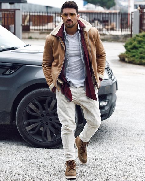 Mariano Di Vaio on Instagram: “Today’s mood heading. To the office.. while I still feel like wearing the pigiama 😎 • (mi sento un panettone con le gambe 😂)” Mdv Style, Mens Street Style Summer, Stylish Street Style, Gq Fashion, Men Fashion Classy, Mens Casual Outfits Summer, Street Fashion Photography, Shearling Coat, Mens Fashion Summer