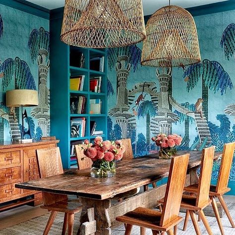 💙🌴🐒 #interiorinspiration @fairfaxdornprojects @jennifernicholsdesign Copper Side Table, Spec House, Oscars 2020, Hamptons Summer, Blue Paint Colors, Maximalist Decor, Hamptons House, Bohemian Living, Décor Boho