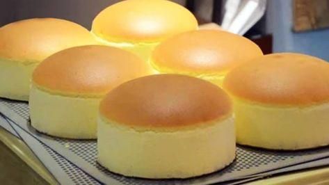 Japanese Fluffy Cake, Fluffy Cake Recipe, Japanese Jiggly Cheesecake Recipe, Jiggly Cake, Jiggly Cheesecake, Japanese Cotton Cheesecake, Fluffy Cheesecake, Cotton Cheesecake, Resepi Biskut