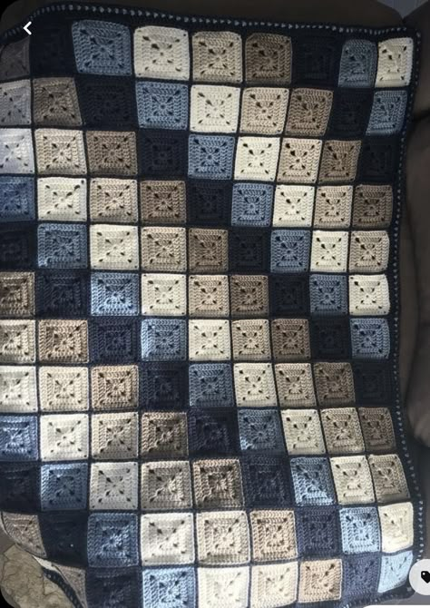 Granny Square Blanket For Men, Crochet Solid Granny Square Blanket, Solid Granny Square Blanket, Patchwork Granny Square Blanket, Solid Granny Square, Crochet Square Blanket, Crochet Bedspread Pattern, Crochet Blanket Designs, Crochet Granny Square Blanket