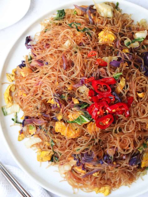 Thai Glass Noodle Stir-Fry (30-minute Recipe) - Christie at Home Roasted Pork Belly Recipe, Glass Noodles Recipe, Healthy Thai Recipes, Cellophane Noodles, Glass Noodles, Vegetarian Side Dishes, Fried Rice Recipe, Stir Fry Recipes, Noodle Dishes