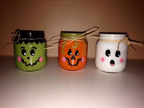 Halloween Jars Ideas, Halloween Mason Jar Crafts, Baby Jar Crafts, Baby Food Jars Diy, Mason Jar Halloween Crafts, Jars Crafts, Frankenstein Pumpkin, Baby Jars, Baby Food Jar Crafts