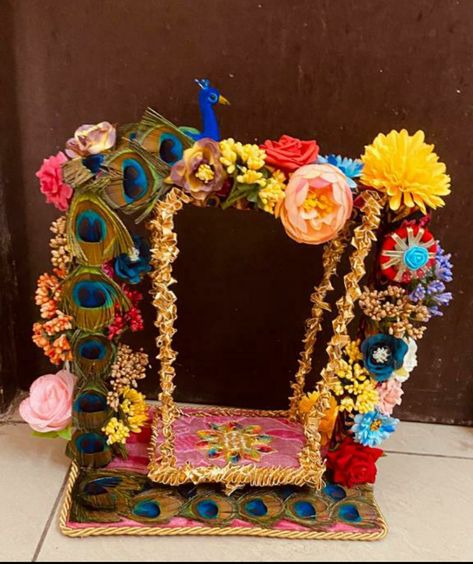 Kahna Ji Jhula Decoration, Laddu Gopal Janmashtami Decoration, Kanha Ji Jhula Decoration, Laddu Gopal Jhula Decoration, Jhula Decoration Ideas, Ladu Gopal Jhula Decoration, Janmashtami Jhula, Jhula Decoration, Indian Floral Decor