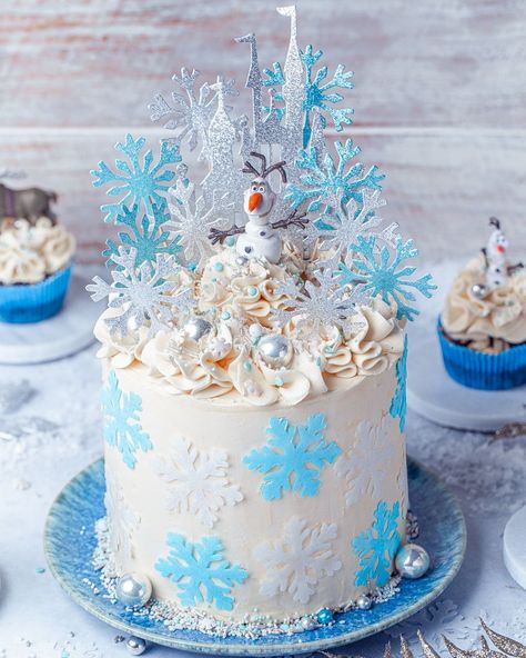 Frozen Torte Geburtstagstorte kindergeburtstag einfaches rezept elsa anna olaf sven Frozen Torte, Torte Frozen, Elsa Torte, Elsa Cakes, Elsa Anna, Frozen Cake, Frozen Party, Olaf, Frozen