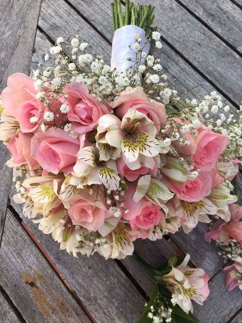 Natural Flower Bouquet Quinceanera, Ramo Natural Quinceanera Pink, Prom Flowers Bouquet, Brides Flowers Bouquet, Quinceanera Bouquet, Prom Bouquet, Quinceanera Pink, Birthday Flowers Bouquet, Prom Flowers