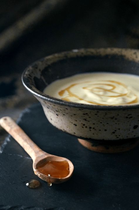 Elder Scrolls – Honey Pudding – The Inn at the Crossroads Honey Pudding, Skyrim Food, Hobbit Food, Viking Food, Medieval Recipes, Geek Food, Fantasy Food, Honey Recipes, The Crossroads