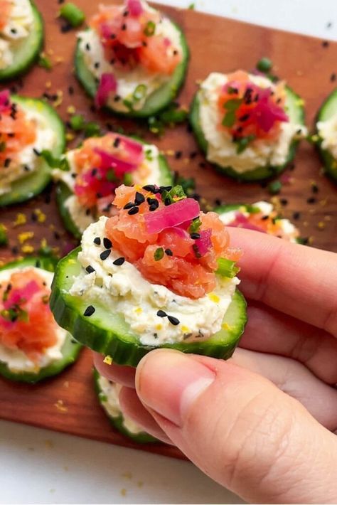 Smoked Salmon Cucumber Bites - Dished by Kate Smoked Salmon Hors D’oeuvres, Salmon Cucumber Bites, Mary Berry Christmas, Salmon Puffs, Smoked Salmon Cucumber, Guacamole Bites, Salmon Cucumber, Smoked Salmon Appetizer, Party Bites