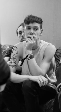 Adam Hann, Matt Healy, Matty Healy, British Men, The 1975, How To Get Money, Cool Bands, Celebrity Crush, Musician