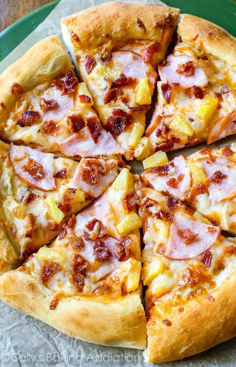 Homemade Hawaiian Pizza, Hawaiian Pizza Recipe, Ham And Pineapple Pizza, Homemade Pizza Crust, Pizza Roll, Recipe List, Pineapple Pizza, Dominos Pizza, Crowd Pleasing Recipes