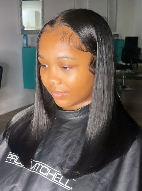 Silk Press Quick Weave, Silk Press Middle Part Curls, Short Middle Part Quick Weave, Quick Weave Bob Middle Part, Side Part Silk Press, Middle Part Bob Black Women, Pressed Natural Hair, Hair Plugs, Silk Press Natural Hair