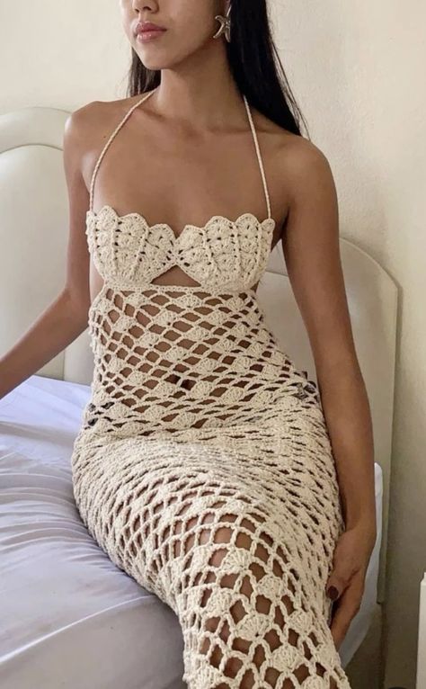 Crochet Beach Outfit Ideas, Summer Crochet Dress, Crochet Tank Tops, Mode Crochet, Diy Vetement, Crochet Halter, Crochet Fashion Patterns, Estilo Preppy, Crochet Halter Tops