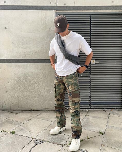 Vintage Cargo Pants - Camo Mens Camo Cargo Pants Outfit, Camouflage Pants Outfit Men, Mens Camo Pants Outfit, Camo Pants Outfit Men Streetwear, Camo Outfit Men, Mens Cargo Pants Outfit, Men’s Camo Pants Outfit, Womens Camo Fashion, Military Cargo Jeans For Streetwear