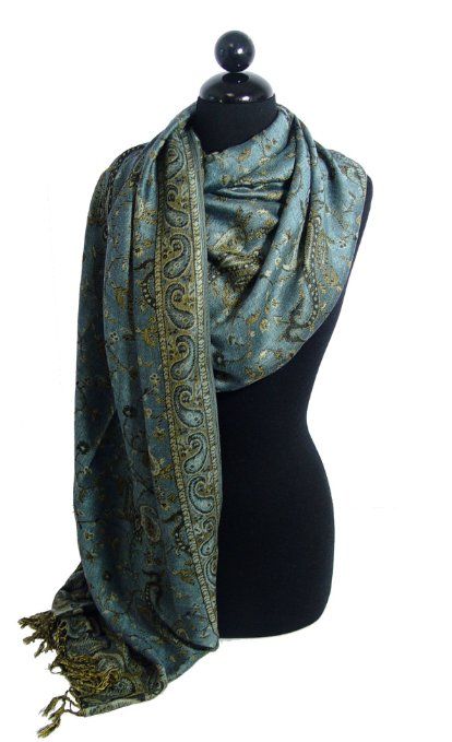 Pashmina Silk, Drip Fits, Simple Gowns, Fashion Capsule Wardrobe, Luxury Scarves, Fashion Capsule, Silk Shawl, Indian Designer Outfits, Pashmina Shawl