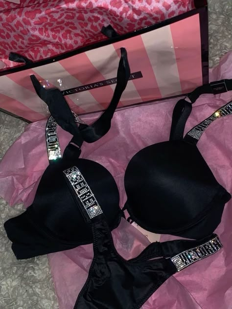 Victoria Secret Bra Outfit Glitter, Victoria Secret Bra And Under Set Aesthetic, Victoria Secret Under Set, Victoria Secrets Intimo, Victoria Secret Bh, Viktoria Secret, Victoria Secret Set, Victoria's Secret Aesthetic, Bra Outfit