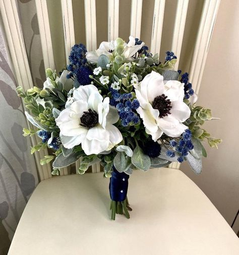 Bridal Bouquet Navy, Navy Blue White Wedding, Eucalyptus Wedding Flowers, Bouquet Navy Blue, Navy Blue Bouquet, Wildflower Bridal Bouquets, Sunflower Bridal Bouquet, Silk Flower Wedding, Silk Flower Wedding Bouquet