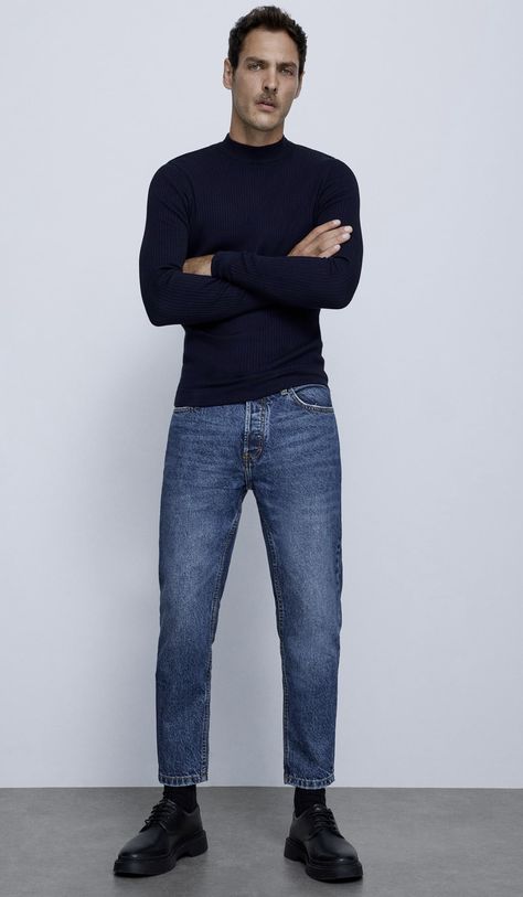 Autumn Jeans, Jeans Outfit Men, Minimalist Fashion Men, Jeans Outfit Fall, Model Outfit, Outfits Hombre, Expensive Clothes, Zippered Cardigan, High Neck Sweater