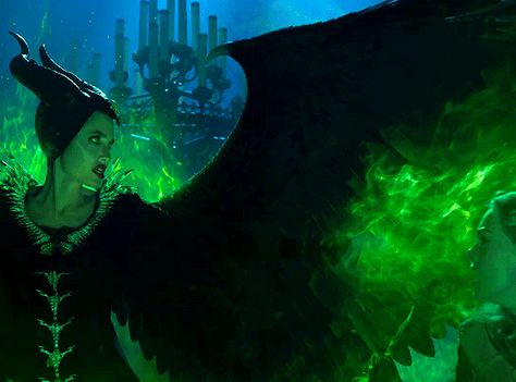 MALEFICENT: MISTRESS OF EVIL (2019) dir. Joachim RØNNING  #filmedit#disneyedit#disneyfeverdaily#filmgifs#moviegifs#maleficent: mistress of evil#joachim rønning#2010s#gif#*gif#*#movieedit#by juliana#flashing // Maleficent Gif, Sleeping Beauty Cosplay, Prince Cosplay, Maleficent Mistress Of Evil, Maleficent 2, Maleficent Movie, Mistress Of Evil, Katee Sackhoff, Sam Riley