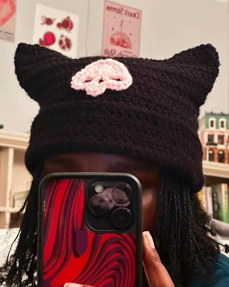 *ੈ✩‧₊˚༺ Kuromi Crochet Cat Beanie ༻*ੈ✩‧₊˚ - - Check out my etsy for this handmade crochet cat ear beanie! Etsy linked in bio 🖤💞 ($25) - - #crochet #sanrio #hellokitty #handmade #hellokittykeychain #keychain #crochetsanrio #crochetkuromi #kuromi #catearbeanie #crochetbeanie Cat Beanie Crochet Outfit, Kuromi Beanie Crochet, Crochet Cat Beanies, Kuromi Crochet Hat, Kuromi Beanie, Crochet Kuromi, Alt Style Outfit, Crochet Cat Ear Beanie, Crochet Cat Beanie