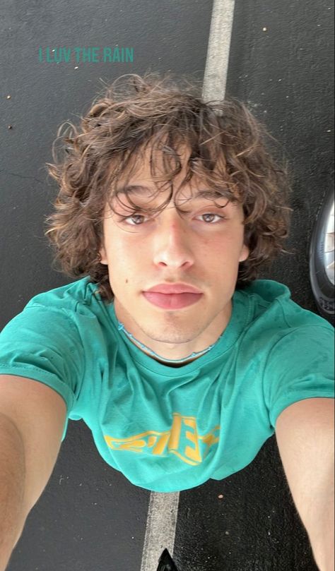 Long Hair Styles Men Curly, Hair Styles Men Curly, Surfer Curtains Hair, Surfer Hair Men, Men Curly Hair, Hair Styles Men, Surfer Hair, Mens Haircuts Short Hair, Brown Hair Men