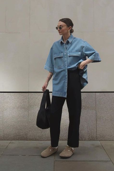 Oversize Jeans Outfit, Chloe Hayward, Jeans And T Shirt Outfit, Oversize Outfit, Look Jean, Looks Street Style, March 17, Casual Work Outfits, Mom Outfits