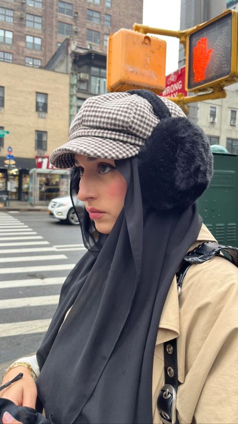 Earmuffs Outfit Hijab, Earmuffs Hijab, Hijabi Headphones Aesthetic, Hijabi Earmuffs, Hijabi Beanie, Y2k Earmuffs, Hijabi Outfit, Hijab Aesthetic, Hijabi Fits