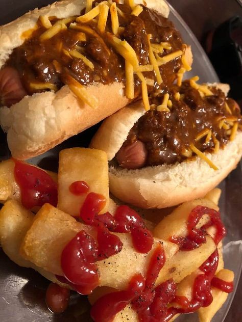 Dinner Meals Aesthetic, Chicken Dinner Aesthetic, Soul Food Dinner Aesthetic, Soul Food Asthetic Picture, Shrimp Dinner Aesthetic, Chilli Cheese Dogs, Delicious Steak, Chili Dogs, Steak Fries