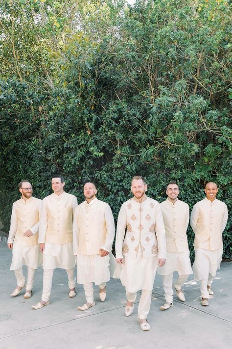 Desi Groomsmen, Groomsmen Attire Indian Wedding, Groomsmen Indian, Indian Groomsmen Outfits, Indian Groomsmen, Walking Pose, Groomsmen Dress, Groomsmen Poses, Asian Inspired Wedding