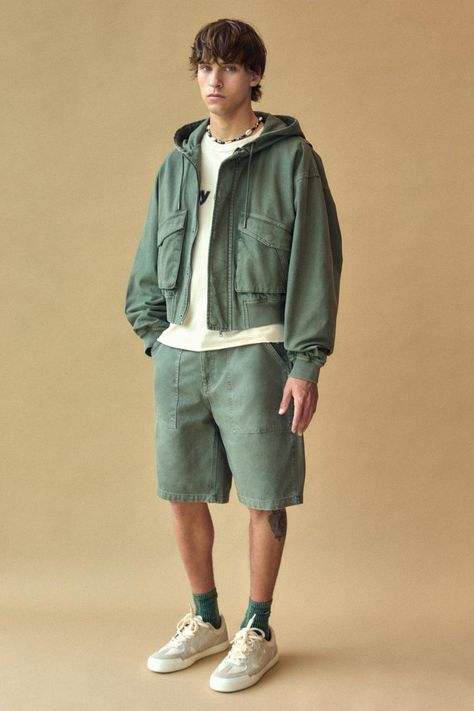 New - Man - PULL&BEAR United Arab Emirates Pull And Bear Men, Bear Man, Pull N Bear, Fashion Hub, Popular Outfits, New Fashion Trends, Arab Emirates, United Arab Emirates, New T