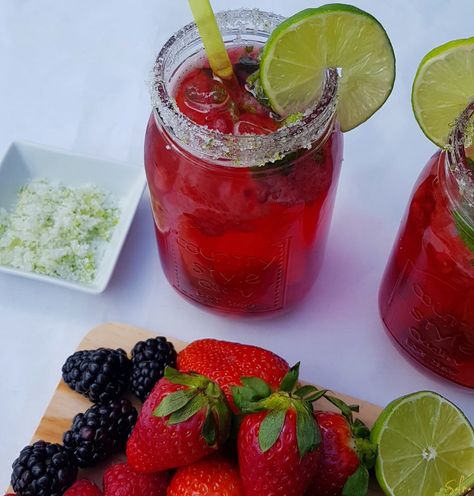 Triple Berry Mocktail – Salma's Recipes – Step by Step Recipes Berry Mocktail Recipes, Berry Mocktail, Raspberry Mocktail Recipe, Tart Cherry Mocktails, Cherry Juice Mock Tail, Blackberry Mojito Mocktail, Fruit Puree, Crushed Ice, Cooking Method