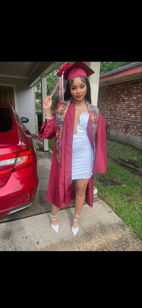 Graduation Outfit Ideas For Pictures, Dresses Under Graduation Gown, Graduation Party Outfit Black Women, Senior Pinning Outfits, Senior Banquet Outfit, Graduation Pictures Outdoors, Black Graduation Dress High School, Red Cap And Gown Graduation Outfit, Custom Graduation Outfit