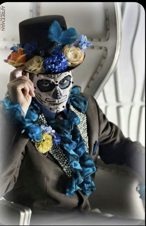 Day Of The Dead Men Costume, Mens Sugar Skull Makeup, Day Of The Dead Makeup Men, Sugar Skull Makeup For Men, Skeleton Face Paint, Catrina Costume, Halloween Hombre, Day Of The Dead Makeup, Sugar Skull Costume