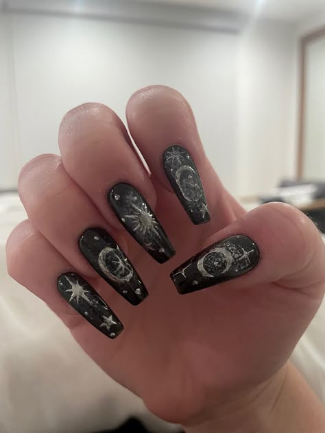 Night Sky Nails Design, Wolfstar Inspired Nails, Night Court Nails Acotar, Nightcourt Acotar Nails, Acotar Nail Art, Night Court Nails, Acotar Nails, Lunar Nails, Taylor Swift Nails Inspired