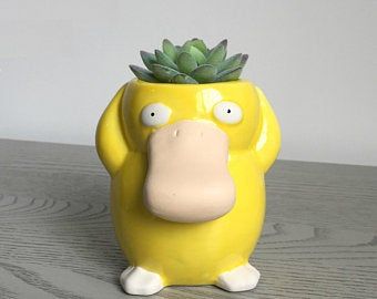 Pokemon Planter, Clay Pokemon, 3d Pokemon, Ceramic Succulent Pots, Ceramic Succulent, Pot Ceramic, Animal Planters, Pokemon Gifts, Cerámica Ideas