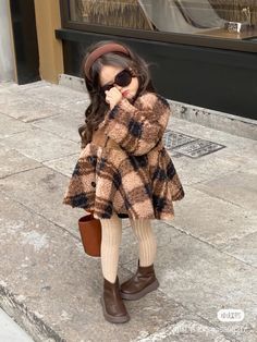 Kids Autumn Outfits, Baby Girl Winter Outfits, Kids Outfits Daughters, Girls Winter Outfits, Kids Winter Outfits, Baby Girl Clothes Winter, Kids Winter Fashion, Winter Baby Clothes, Adorable Babies