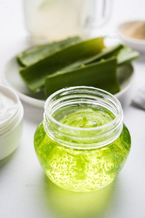 Aloe Vera Gel Aesthetic, Aloe Vera Aesthetic, Vera Aesthetic, Aloe Vera Moisturizer, Cycle Syncing, Aloe Gel, Long Lashes, Cosmetics Brands, Aloe Vera Gel