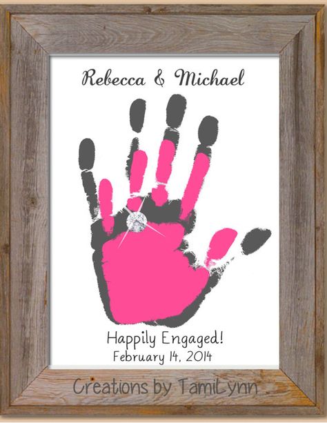 Couples Handprint Painting, Couple Handprint, Couples Craft, Handprint Artwork, Couples Art Project, Handprint Painting, Couple Crafts, Bff Gifts Diy, Birthday Gifts For Boyfriend Diy