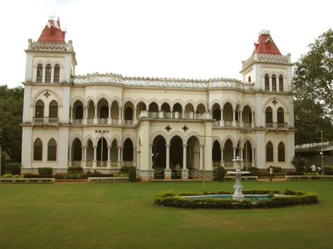 Deccan Architecture, Nizam Of Hyderabad, Hyderabad State, Real Castles, India Architecture, Mughal Architecture, Royal City, History Architecture, Neoclassical Architecture