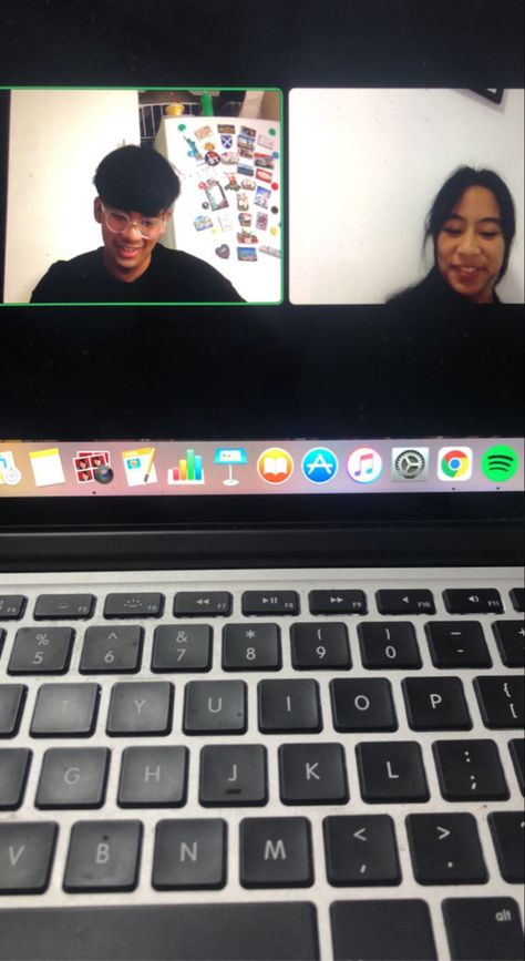 Video Call Couple Aesthetic, Discord Call Aesthetic, Discord Video Call, Discord Call, Couples Vibe, Aesthetic Gif, Couple Aesthetic, Mood Board, Gif