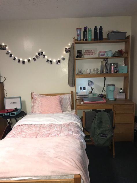 Three Things I Wish I Had Known About Residential Life at NYU - MEET NYU Nyu Dorms, Nyu Dorm, College Shopping, Applied Psychology, Resident Assistant, Piano Practice, Residence Hall, Research Assistant, Human Development