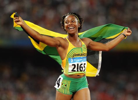 Shelly-Ann Fraser-Pryce (Jamaica) 🥇 100 metres • Beijing 2008 Olympics #athletics Shelly Ann Fraser Pryce, Sha'carri Richardson Track, Olympic Runners Woman, Shelly Ann Fraser, Athletic Girls, Retro Women, Sporty Girls, Body Reference, Summer Olympics