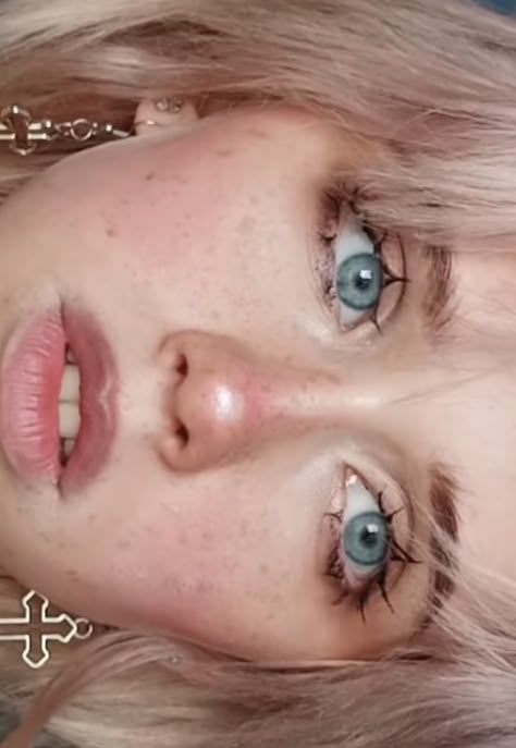 Blush Across Nose And Cheeks, Pale With Freckles, Cute Button Nose Aesthetic, Freckle Blush Makeup, Blush And Freckles Makeup, Cute Freckles Makeup, Blush Nose Contour, Pixie Nose Front View, Blush Nose Makeup Look