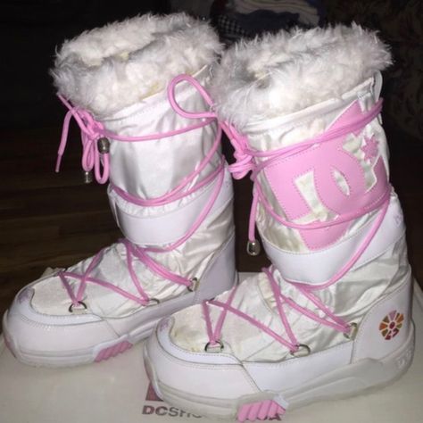 Dc Snow Boots, Angel Boots, Dc Boots, Snow Boots Outfit, 2000s Shoes, Mcbling Fashion, 2000s Clothing, Y2k Shoes, Funky Shoes