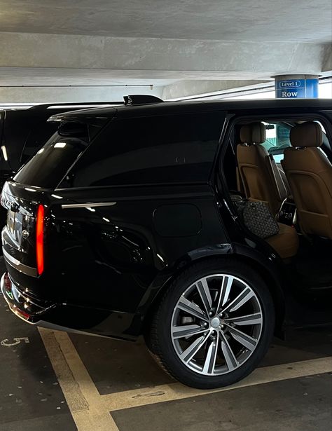 2022 Range Rover, Range Rover Autobiography, Rich Cars, Luxury Lifestyle Fashion, Lux Cars, Mood Instagram, Classy Cars, Fancy Cars, Best Luxury Cars