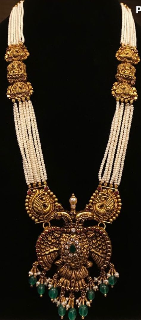 Temple Pendants Gold, Pearl Haram, Indian Wedding Jewelry Sets, Bridal Jewelery, Gold Pearl Jewelry, Pendants Gold, Beads Designs, Goddess Decor, Gold Bridal Jewellery Sets