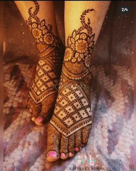 Wedding Mehndi Designs Leg, Dulhan Mehndi Leg Designs, Bridal Henna Designs For Leg, Mendhi Designs Bridal Leg, Leg Mehendi Bridal, Mendhi Design For Leg, Bridal Mehandi Designs For Legs Simple, Mehandi Legs Design, Leg Designs Mehndi