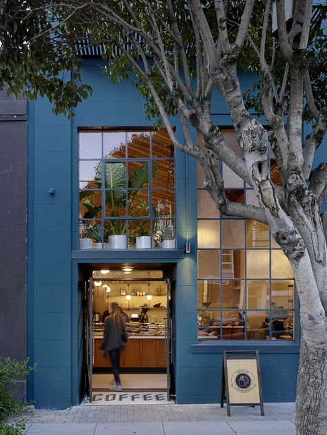 Sightglass Coffee, SF Bridges Architecture, Cafe Exterior, Shop Inspiration, Exterior Signage, Burger Bar, Shop Fronts, Modern Bedroom Design, Coffee Cafe, Cafe Interior